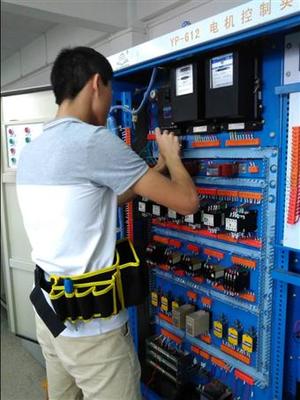 机电工程学院成功举办“2017年电气设备接线大赛” - 广州科技贸易职业学院数字校园 - 校园动态